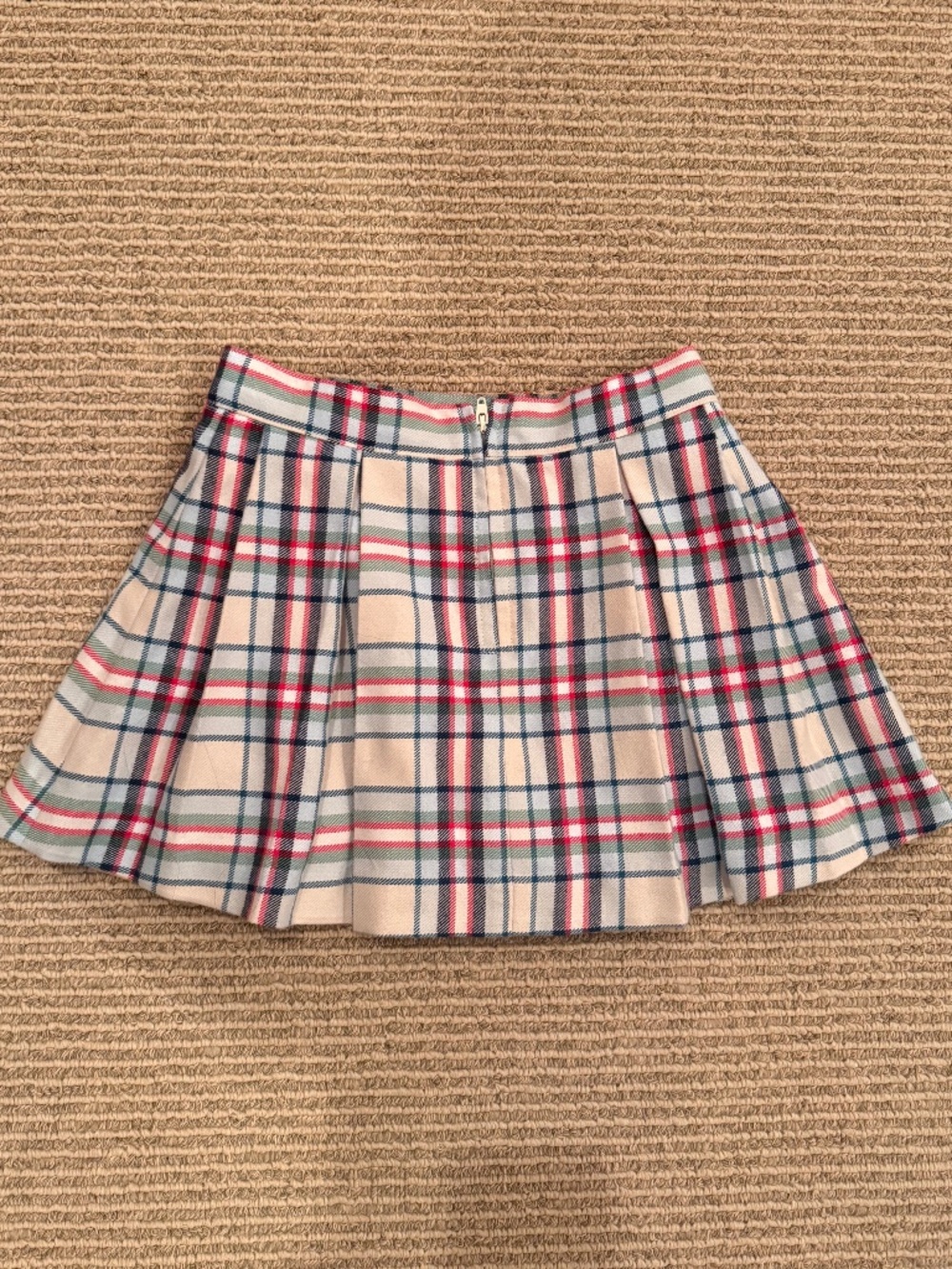 The Beaufort Bonnet Parson Pleated Skirt in Ardmore Pier Plaid, size 6. Like new